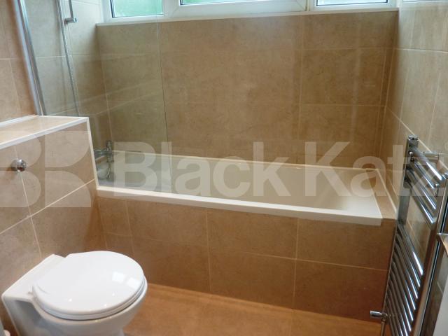 			NEW INSTRUCTION!, 3 Bedroom, 1 bath, 1 reception Flat			 Hornsey Lane, ARCHWAY / CROUCH HILL